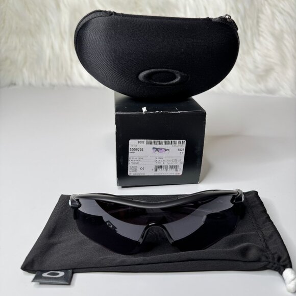 Oakley Men’s OO9206-9438 RadarLock Path (Low Bridge Fit) Sunglasses - Picture 8 of 9